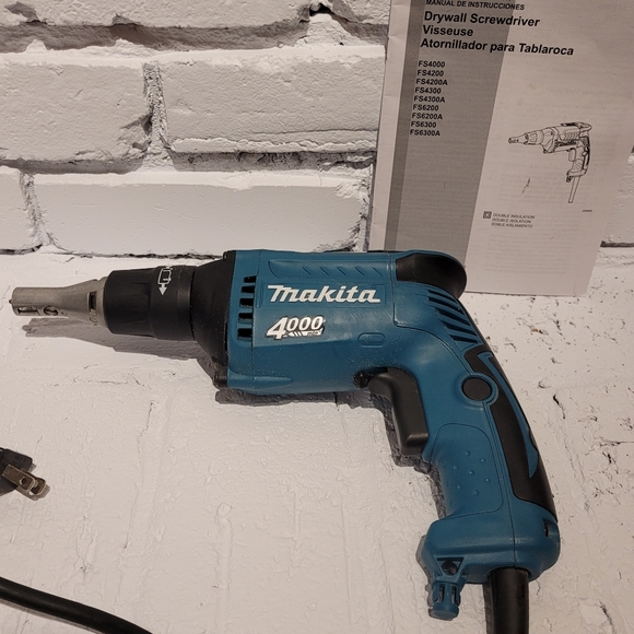 Makita Drywall Screwdriver - Picture 2 of 2